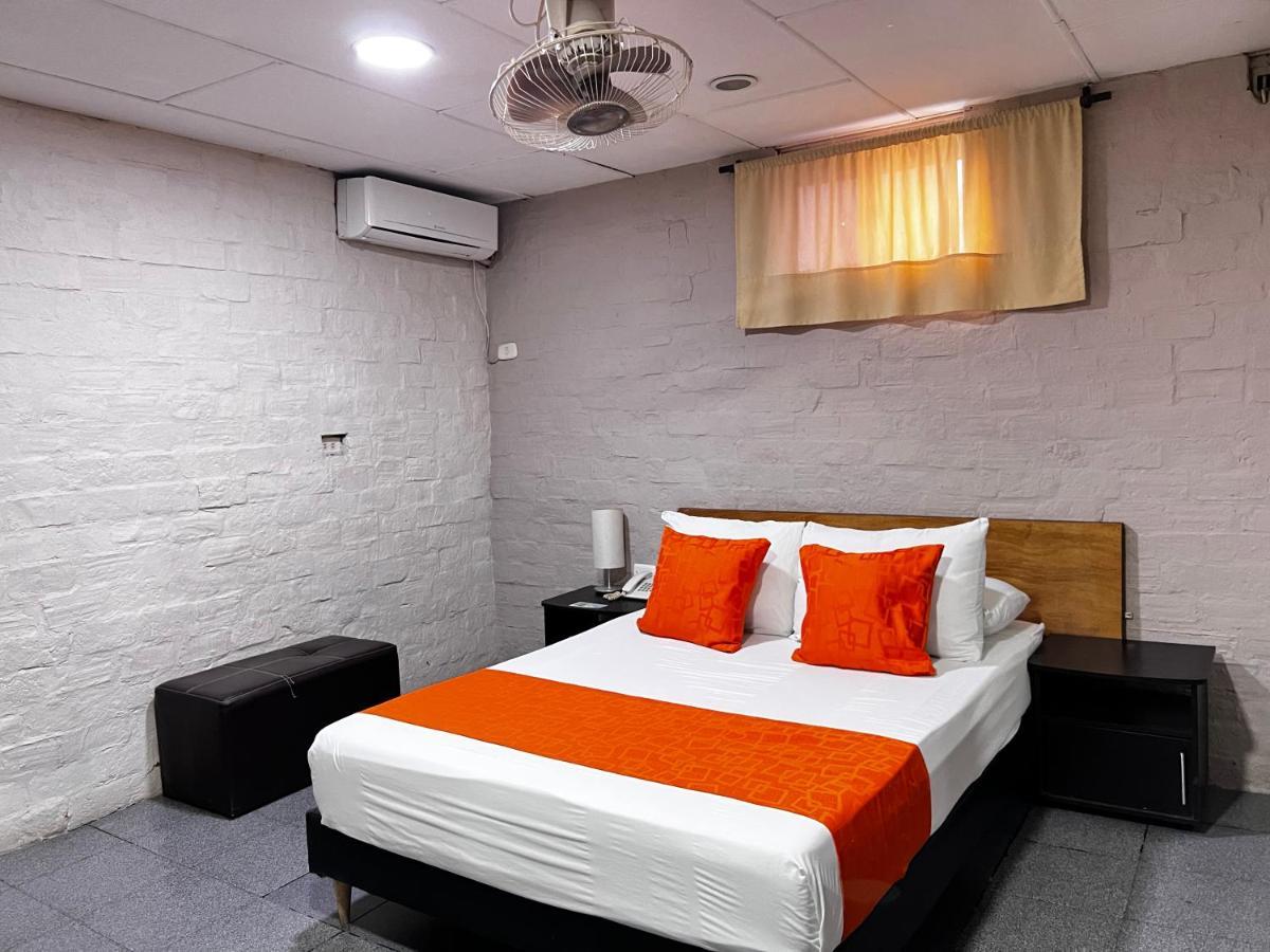 Hotel Casa Boston Inn Барранкилья Экстерьер фото