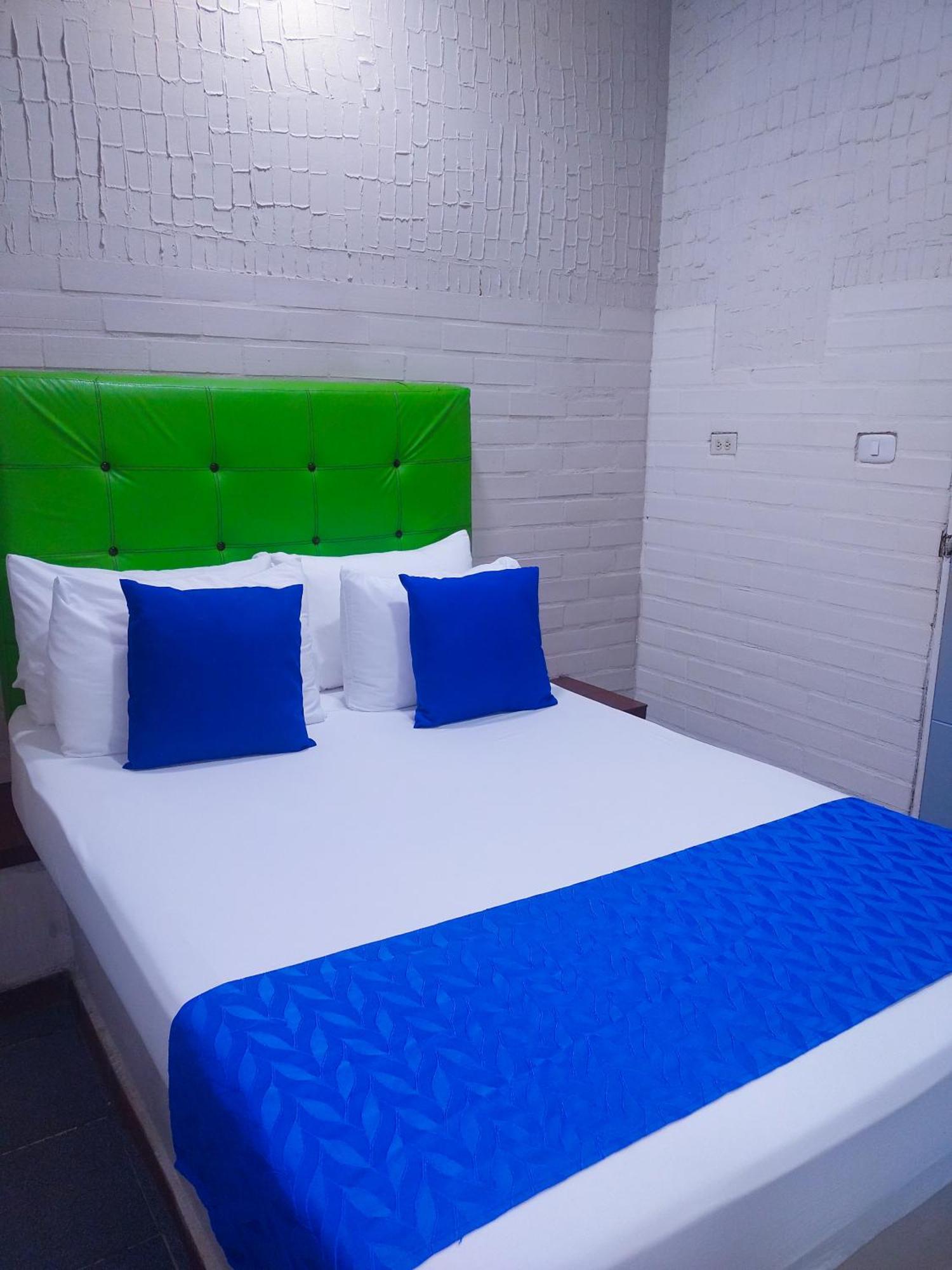 Hotel Casa Boston Inn Барранкилья Экстерьер фото